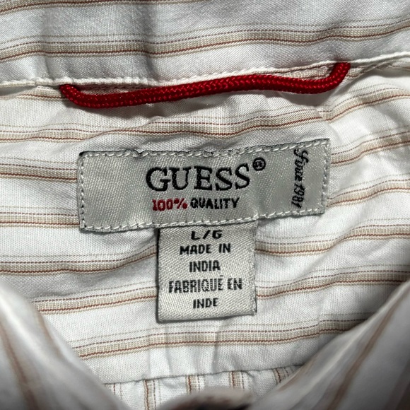 Vintage 90’s Guess Embroidered Button Down Shirt (Large) - Picture 12 of 15